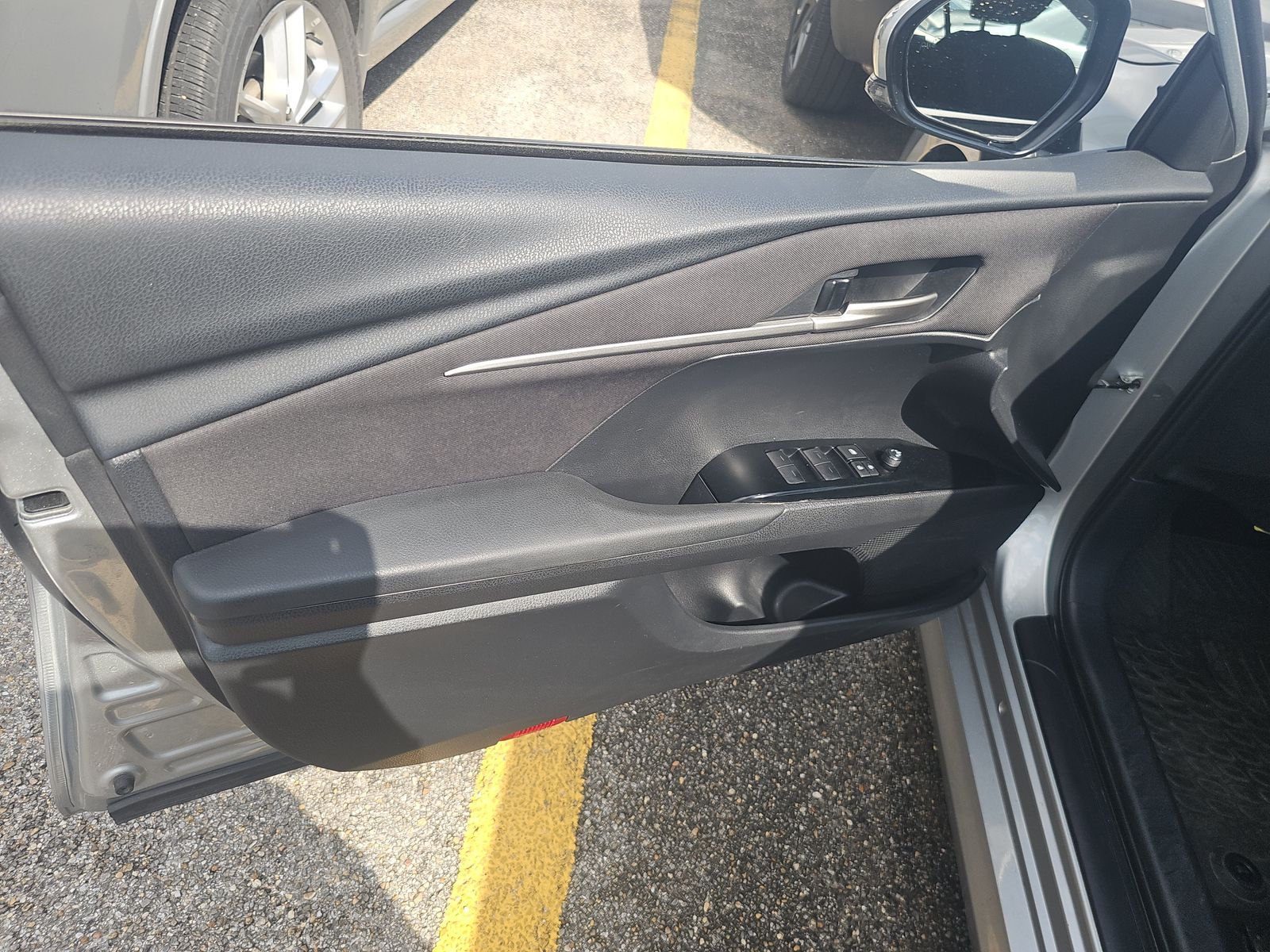 2025 Toyota Camry LE FWD