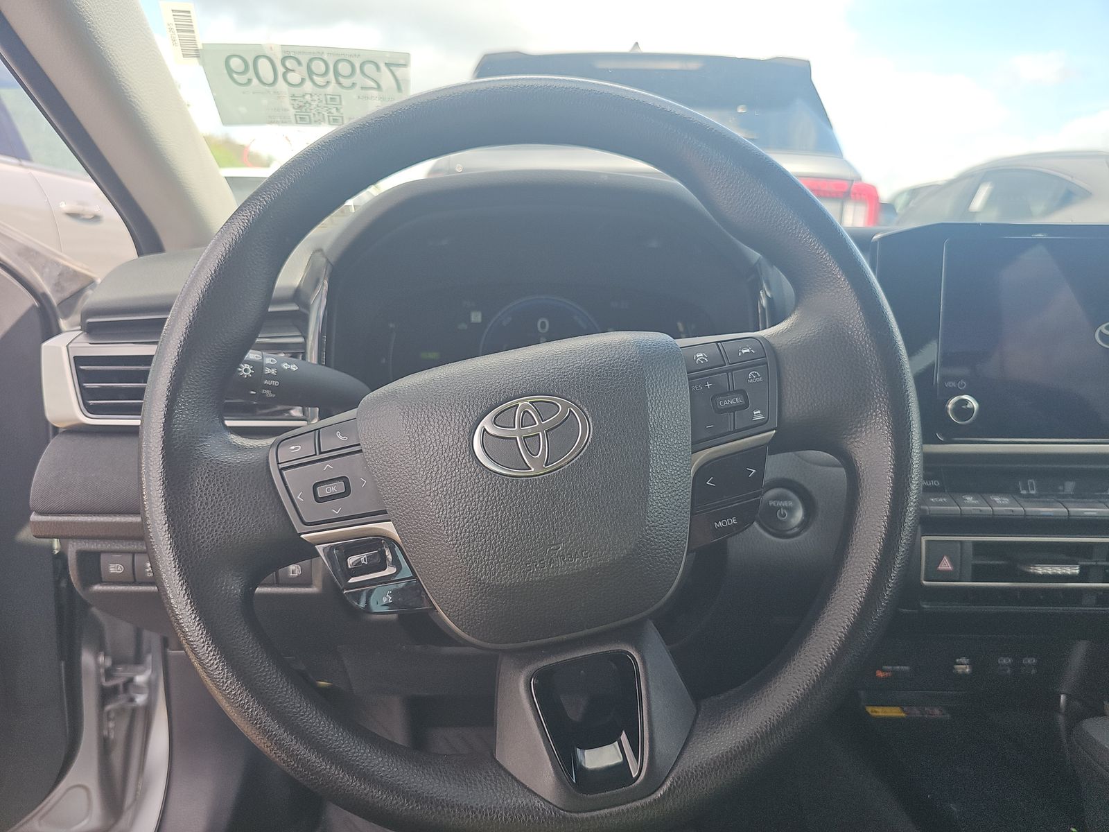 2025 Toyota Camry LE FWD