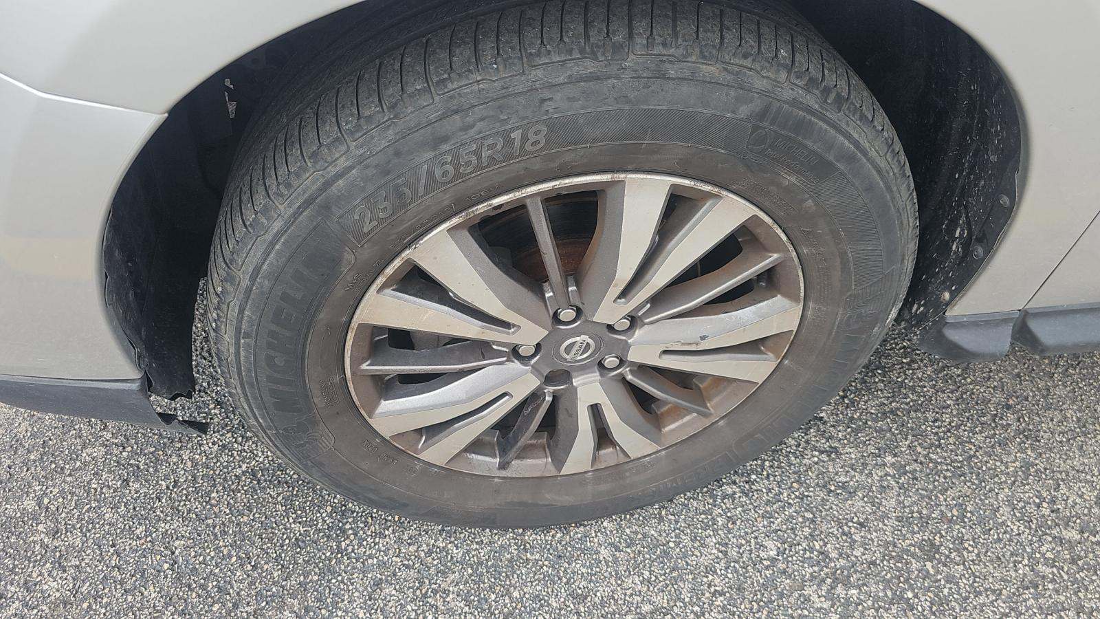 2018 Nissan Pathfinder SV AWD