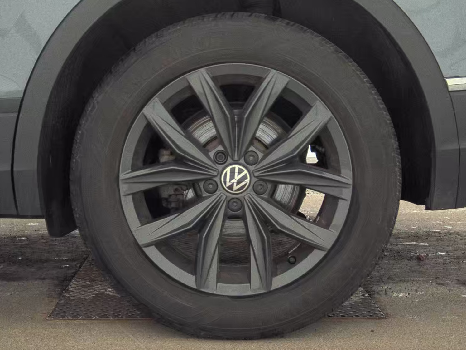 2024 Volkswagen Tiguan 2.0T SE FWD