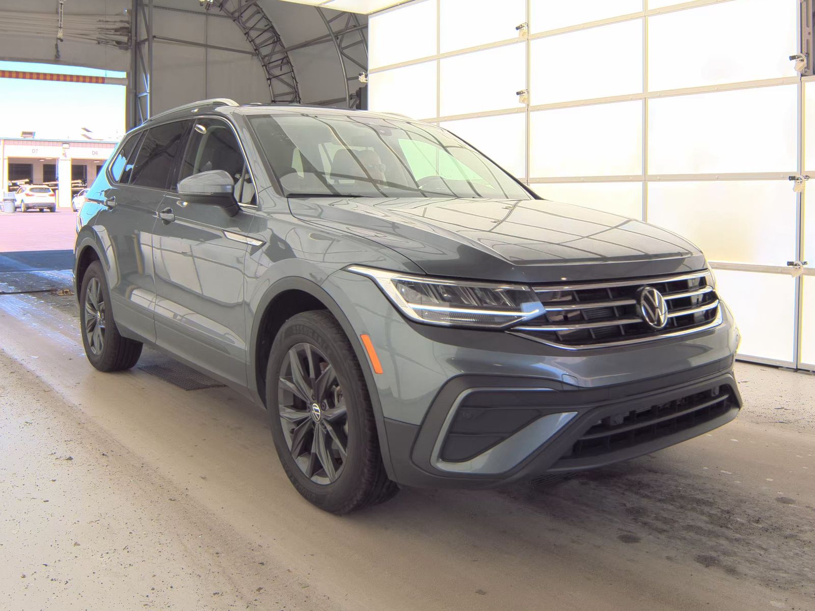 2024 Volkswagen Tiguan 2.0T SE FWD