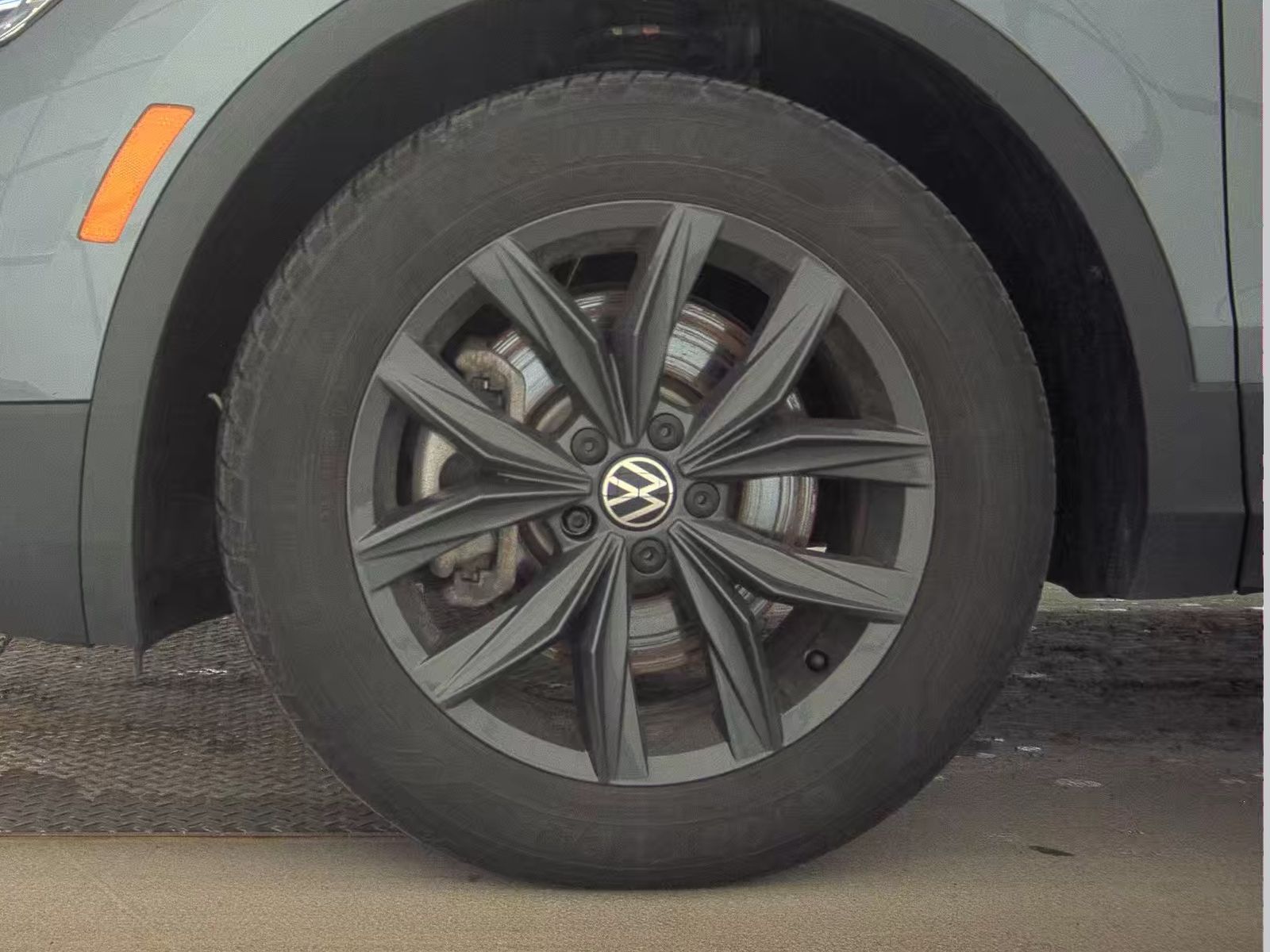 2024 Volkswagen Tiguan 2.0T SE FWD