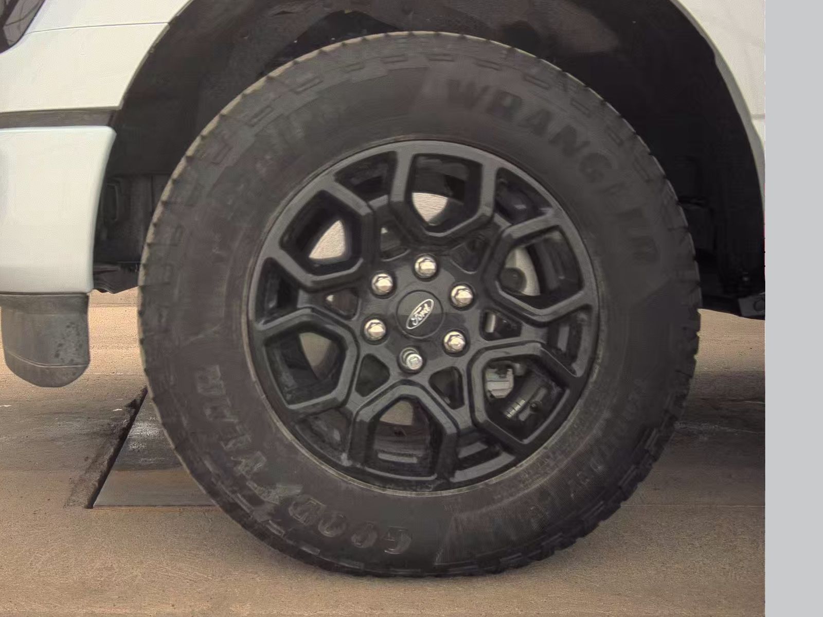 2025 Ford F-150 Hybrid XLT AWD