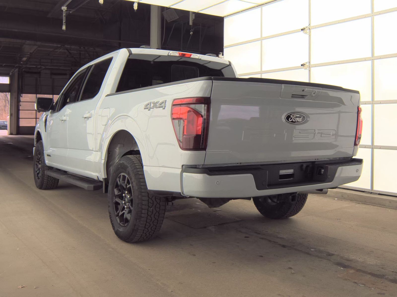 2025 Ford F-150 Hybrid XLT AWD