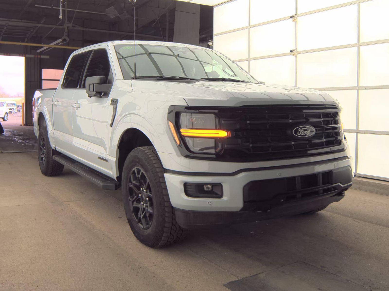 2025 Ford F-150 Hybrid XLT AWD