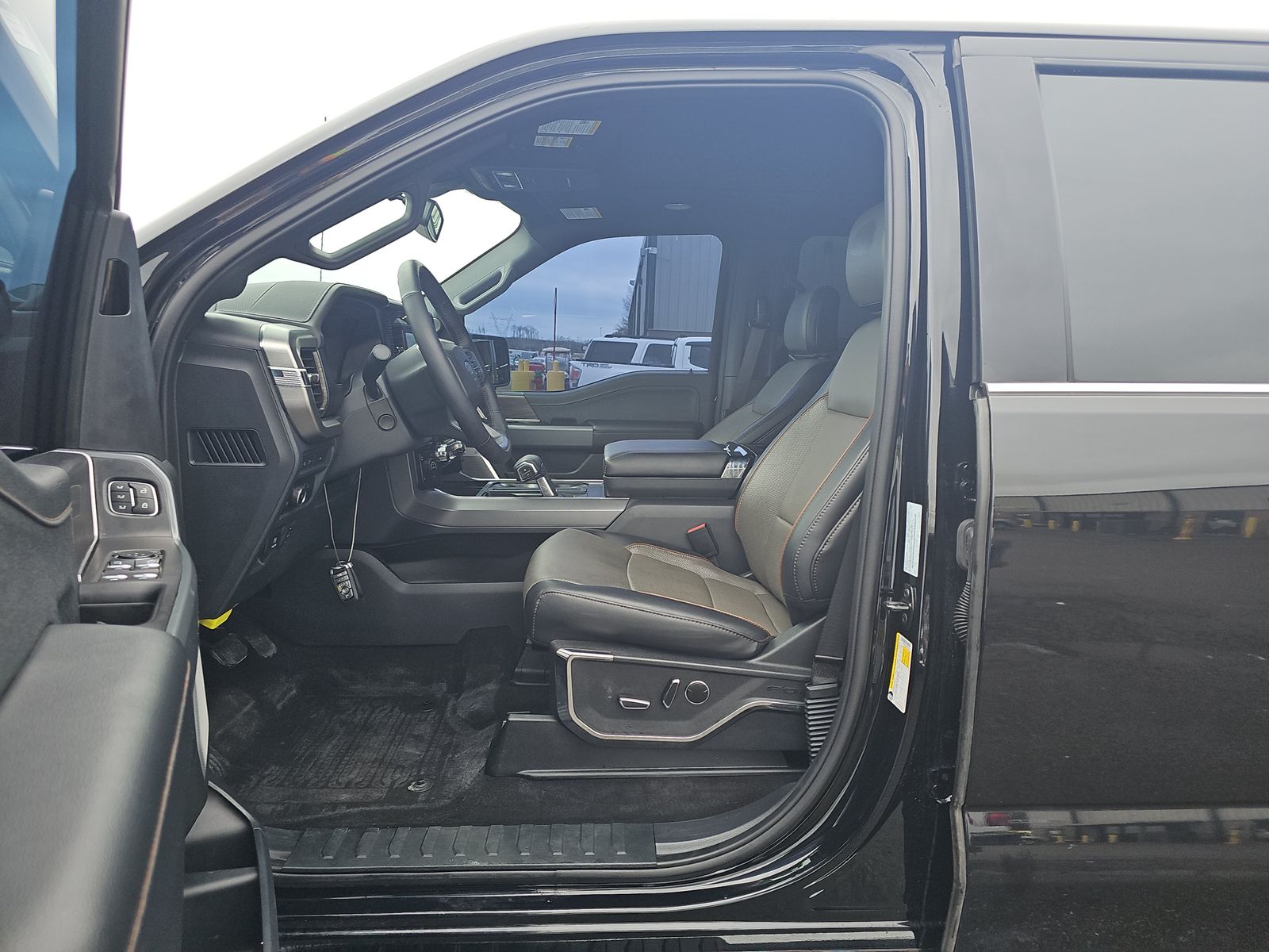 2024 Ford F-150 Hybrid Lariat AWD