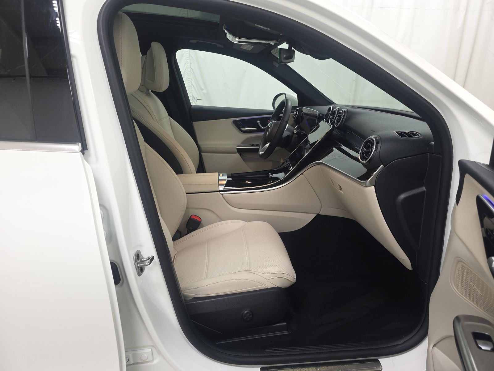 2025 Mercedes-Benz GLC GLC 300 AWD