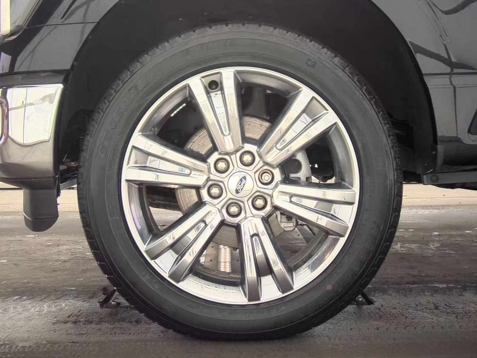 2024 Ford F-150 Hybrid Lariat AWD