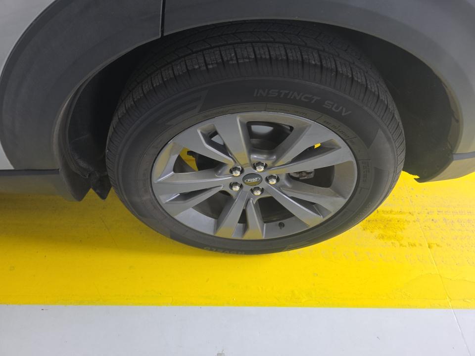 2021 Ford Explorer XLT RWD