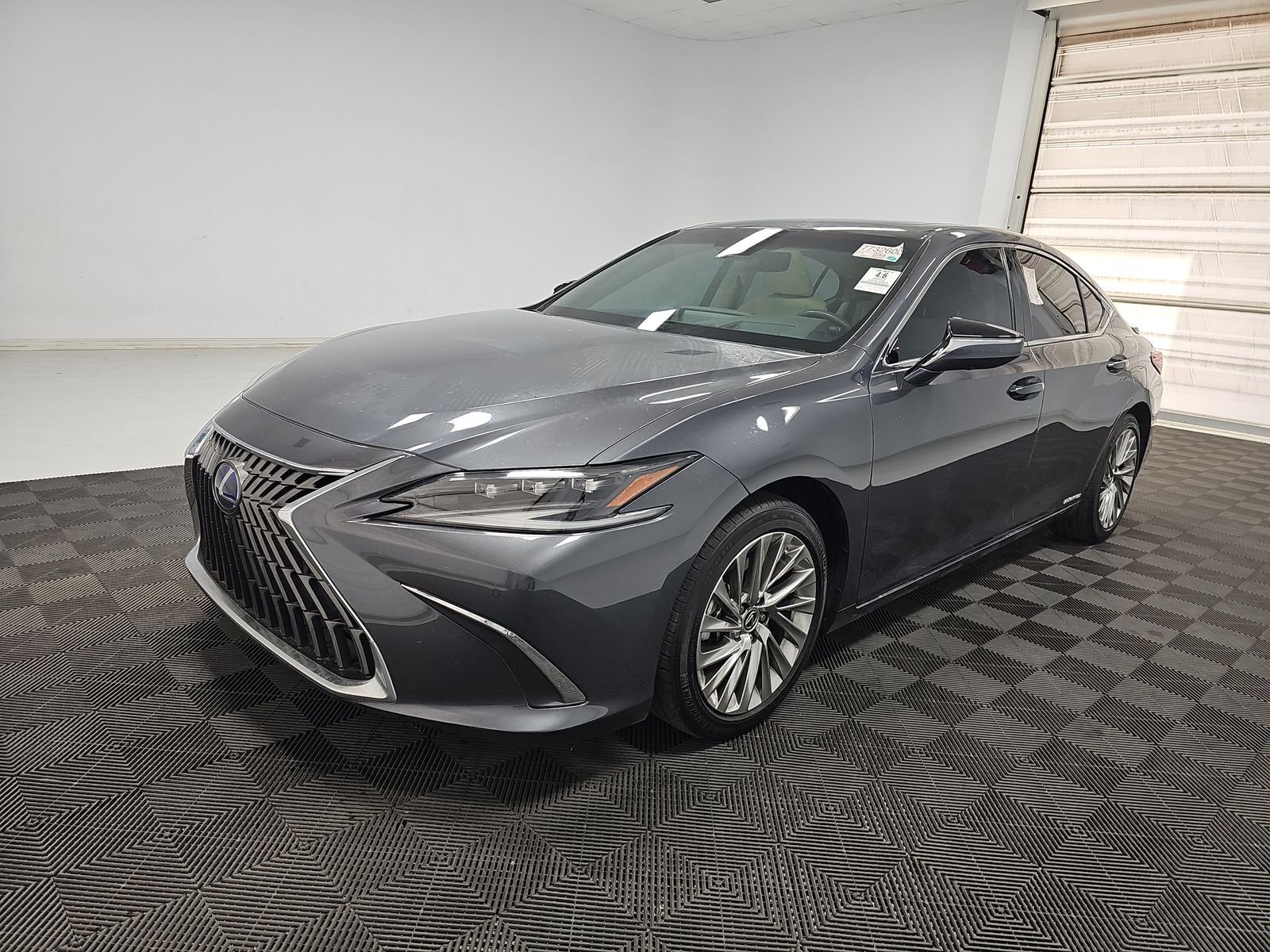 2022 Lexus ES ES 300h Luxury FWD