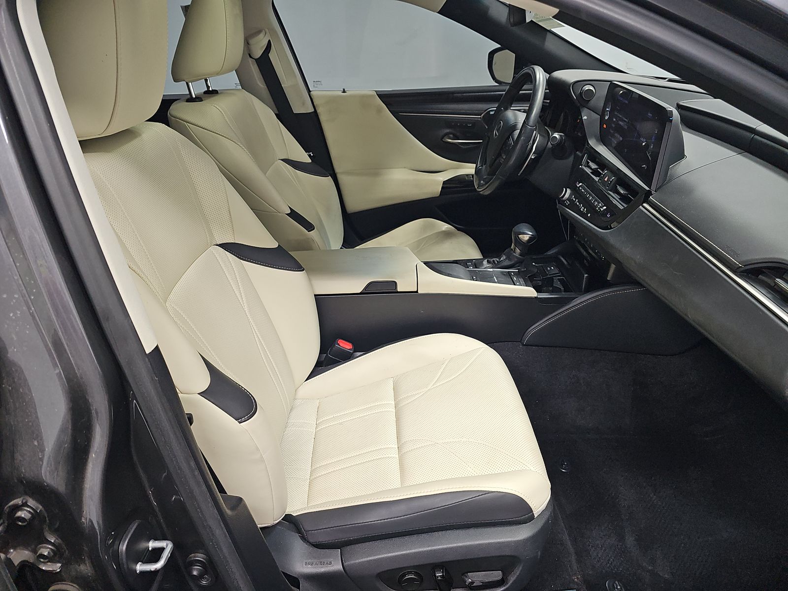 2022 Lexus ES ES 300h Luxury FWD