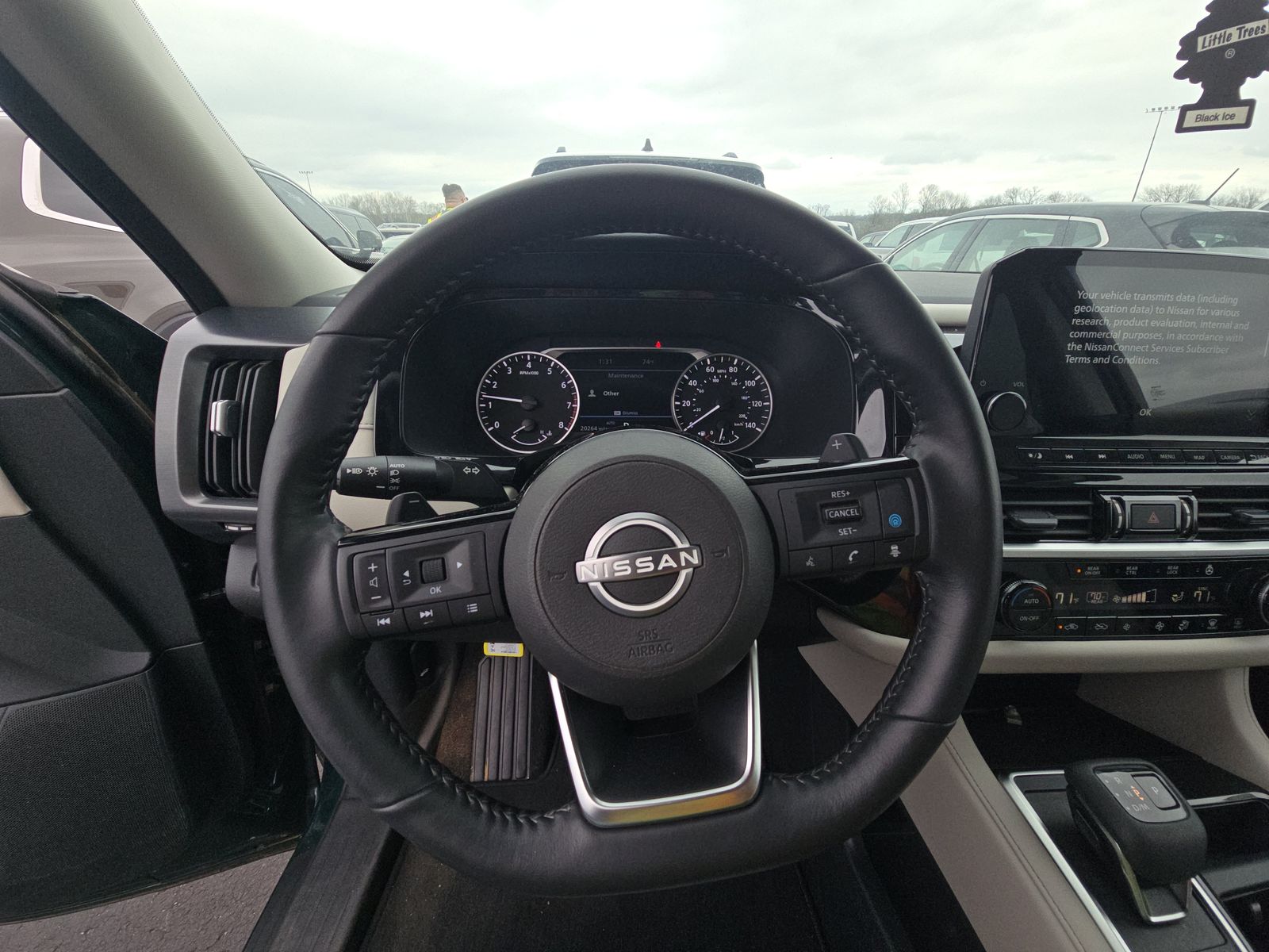 2025 Nissan Pathfinder SL AWD