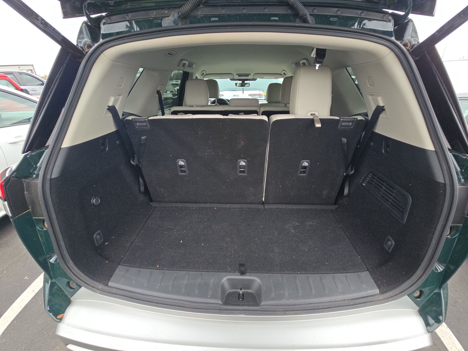 2025 Nissan Pathfinder SL AWD