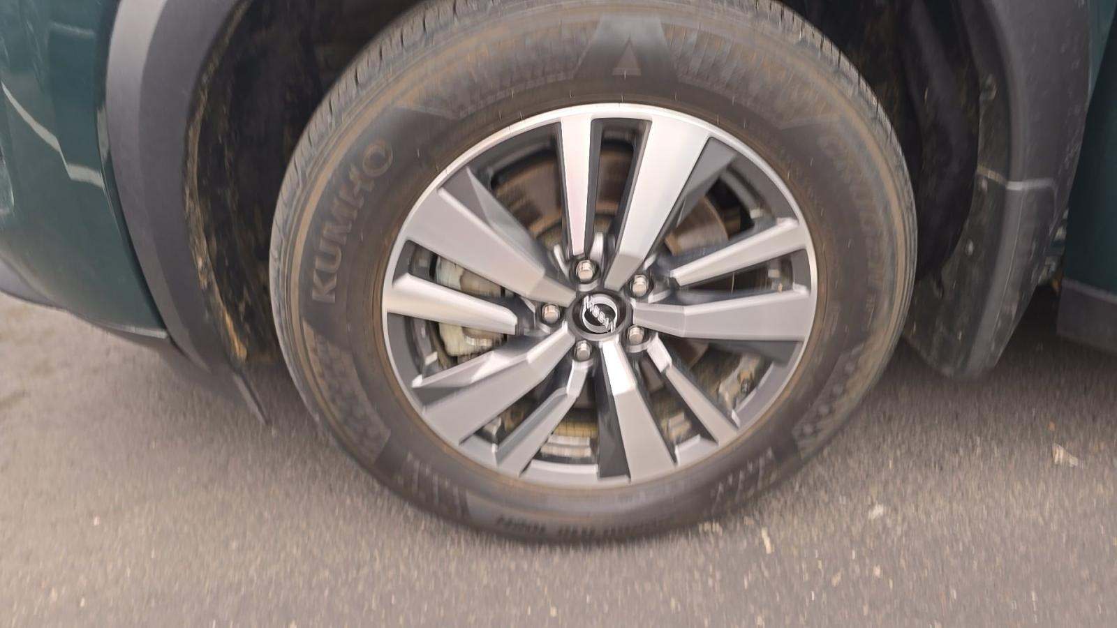 2025 Nissan Pathfinder SL AWD