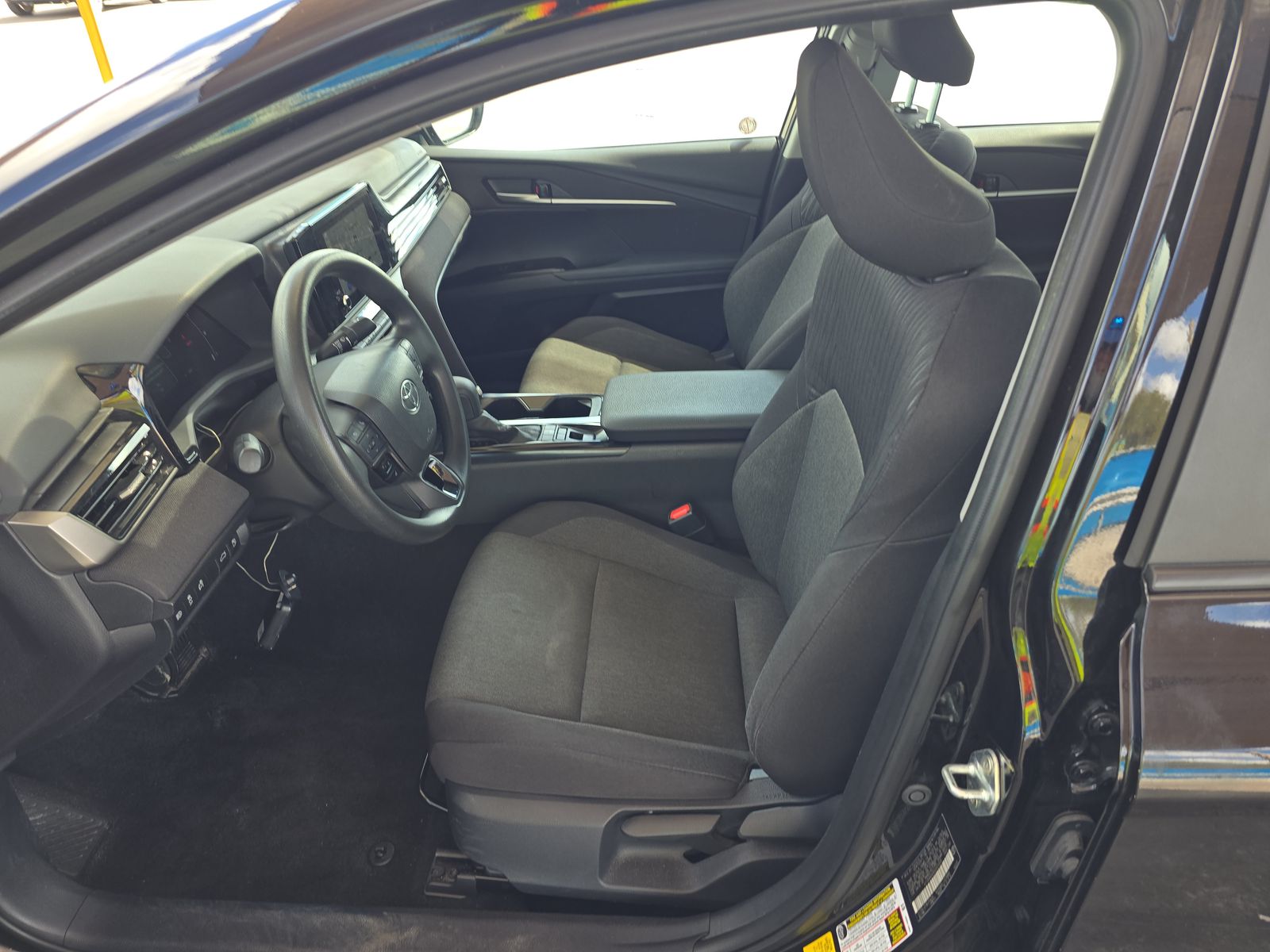 2025 Toyota Camry LE FWD