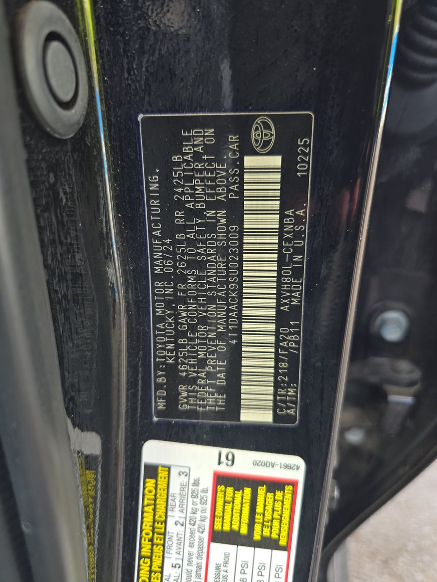 2025 Toyota Camry LE FWD