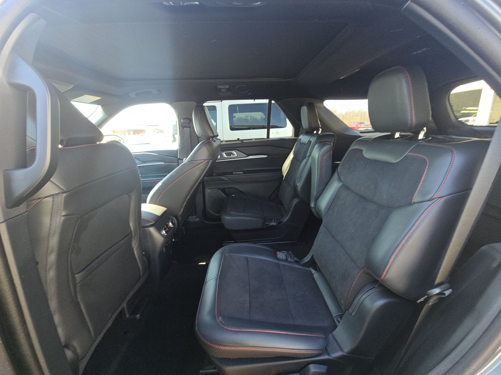 2025 Ford Explorer ST AWD