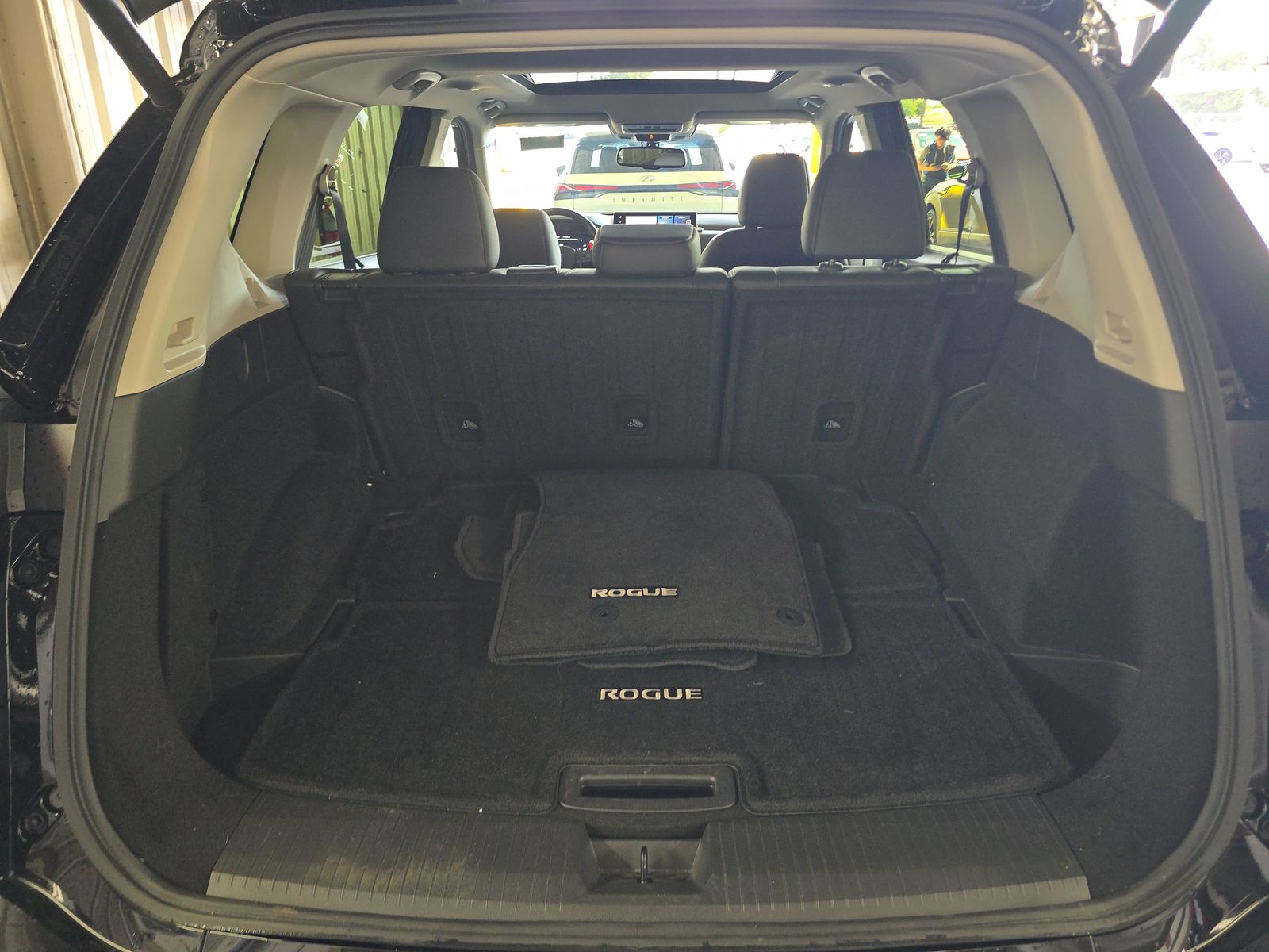 2025 Nissan Rogue SL FWD