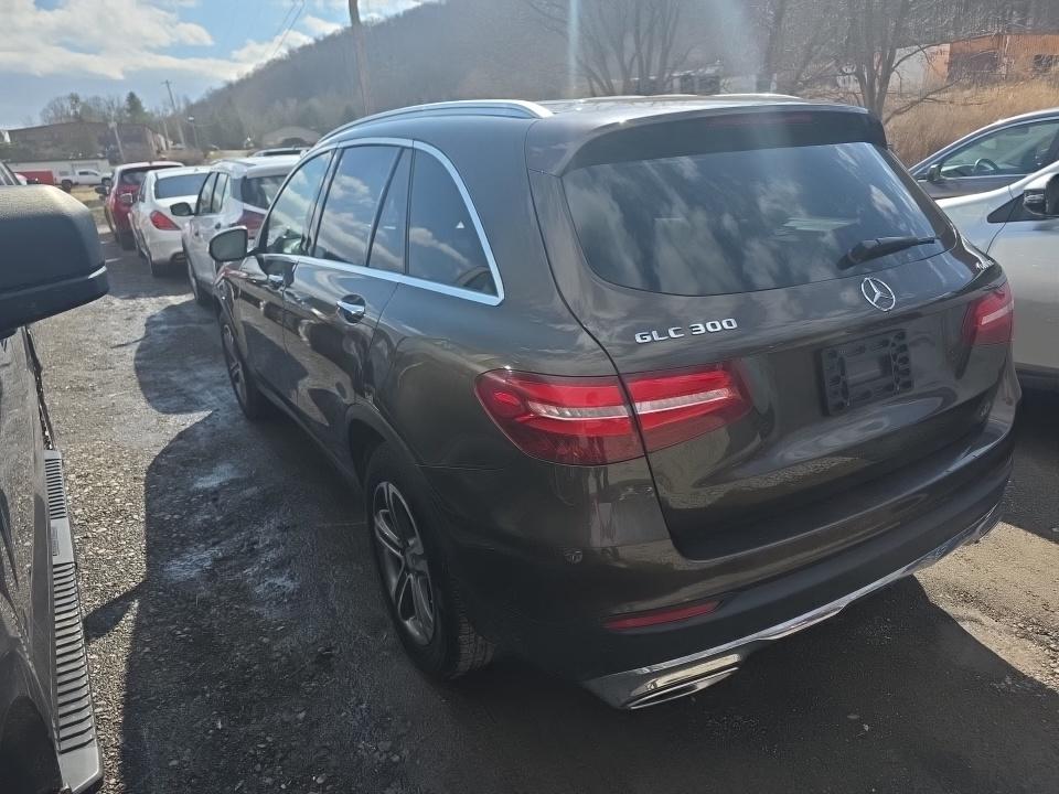 MERCEDES-BENZ GLC - 7