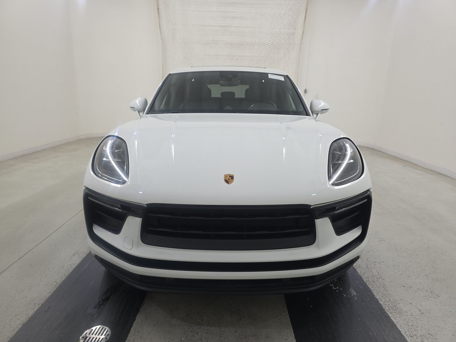 2022 Porsche Macan Base AWD