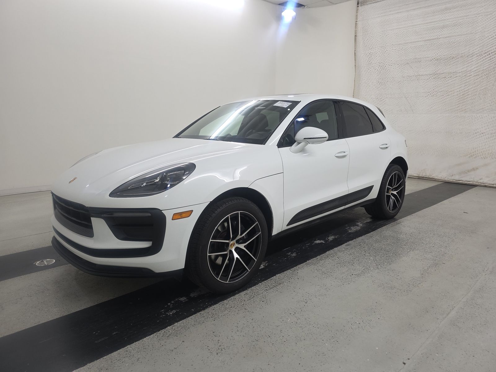 2022 Porsche Macan Base AWD