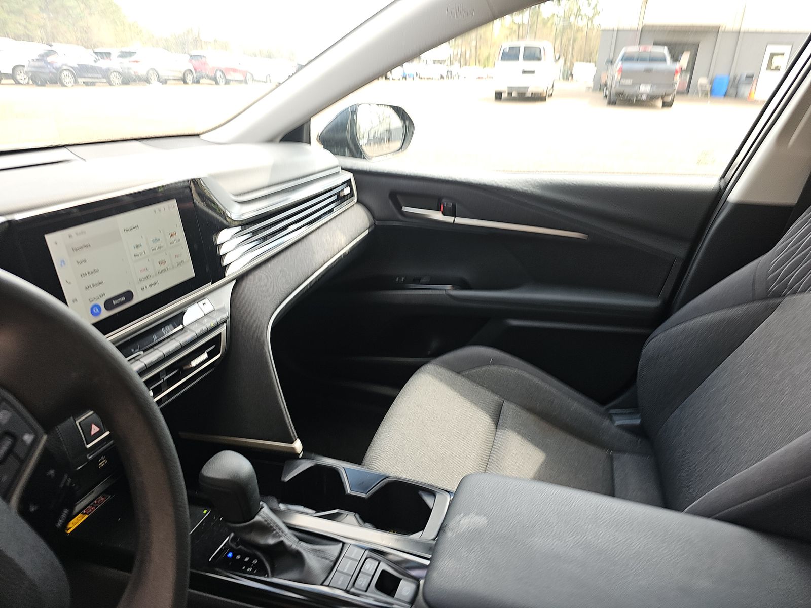 2025 Toyota Camry LE FWD