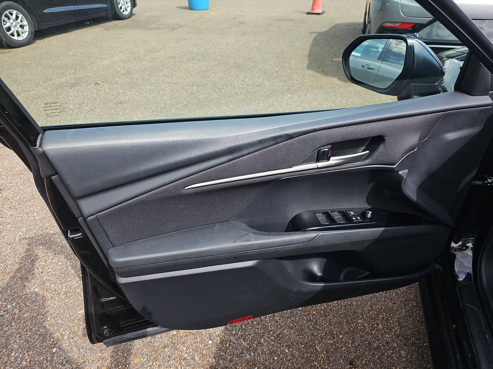 2025 Toyota Camry LE FWD