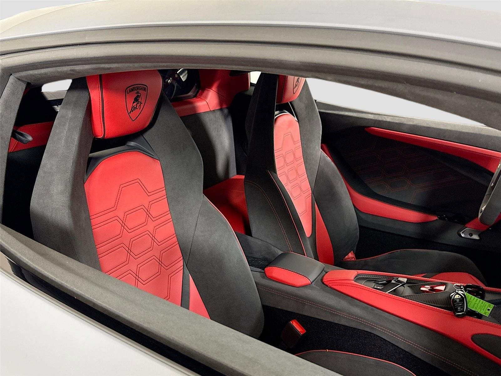 2025 Lamborghini Revuelto Base AWD