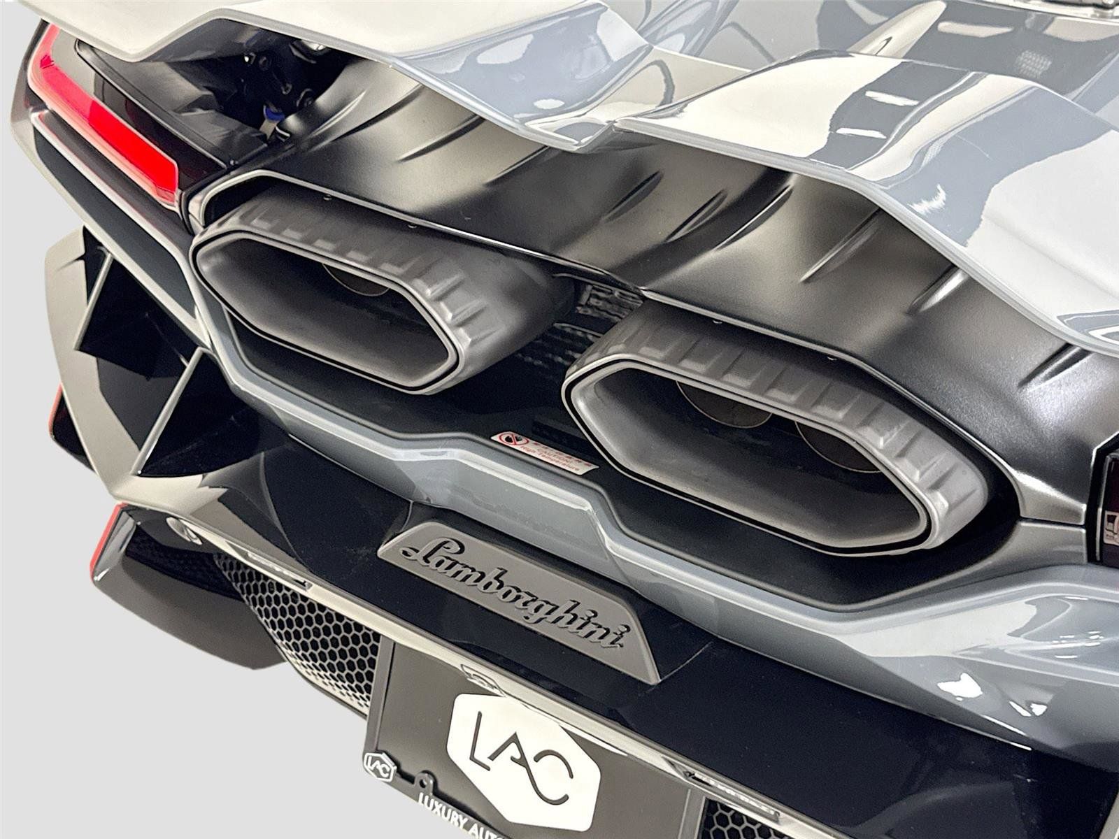 2025 Lamborghini Revuelto Base AWD