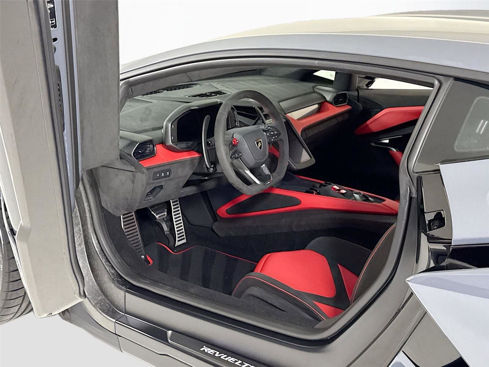 2025 Lamborghini Revuelto Base AWD