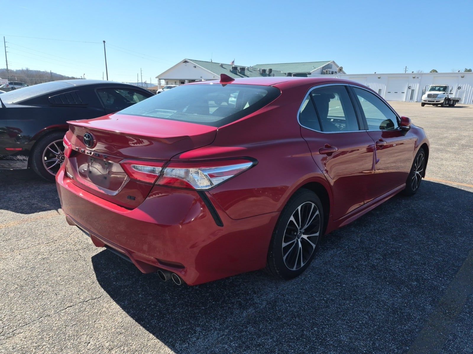 2020 Toyota Camry SE FWD