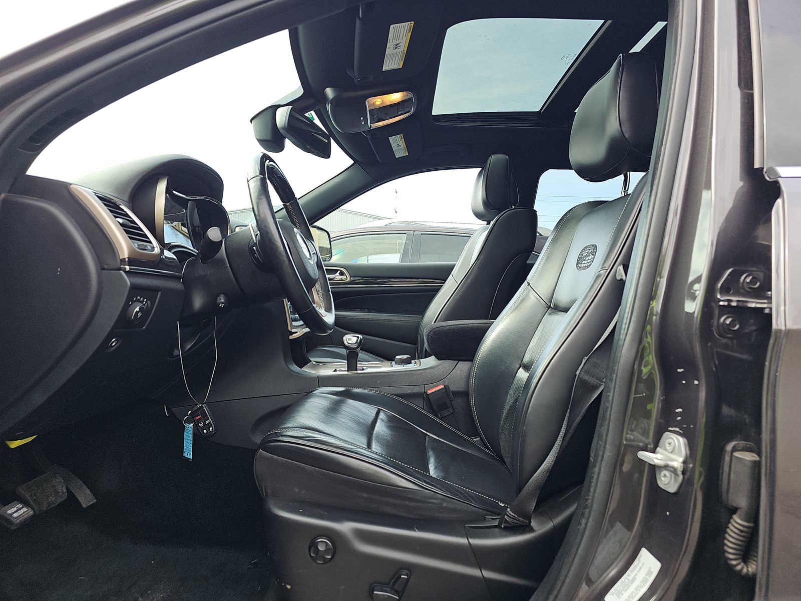 Jeep Grand Cherokee Overland снимка Jeep Grand Cherokee Overland