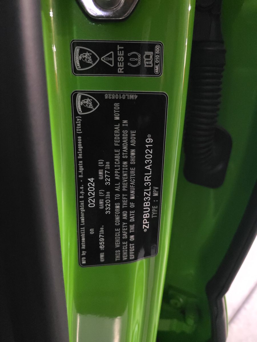 2024 Lamborghini Urus S AWD