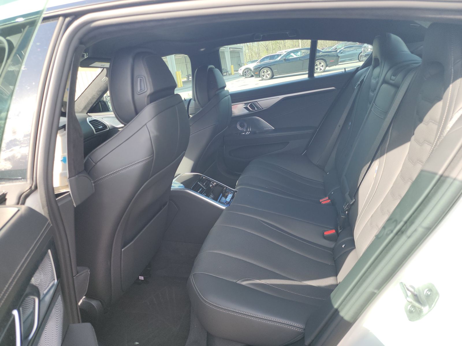 2025 BMW 8 Series M850i xDrive AWD