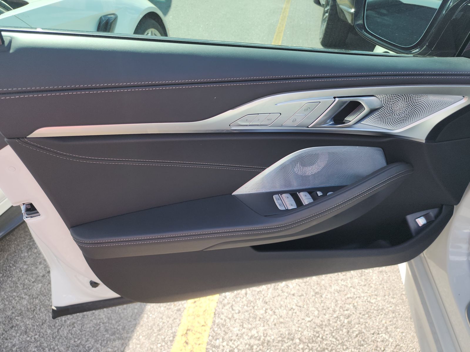 2025 BMW 8 Series M850i xDrive AWD