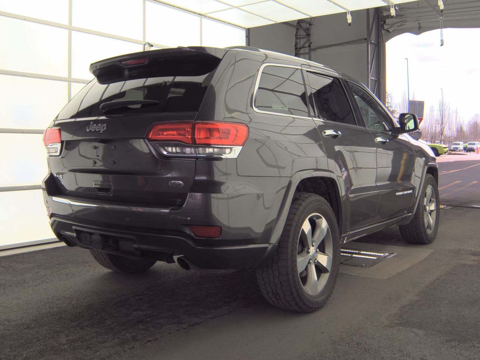 Jeep Grand Cherokee Overland снимка Jeep Grand Cherokee Overland