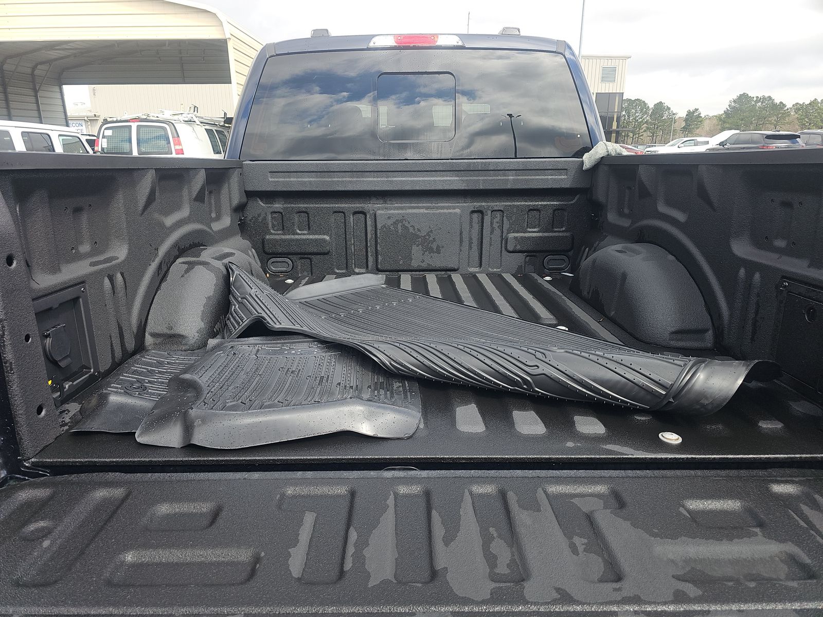 2025 Ford F-150 Lariat AWD