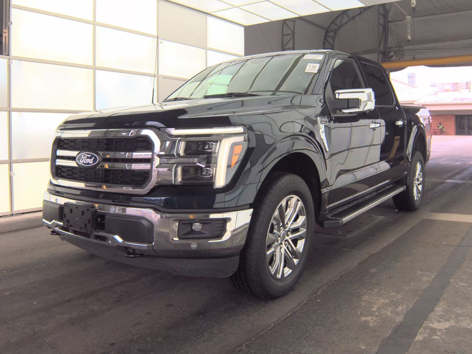 2025 Ford F-150 Lariat AWD