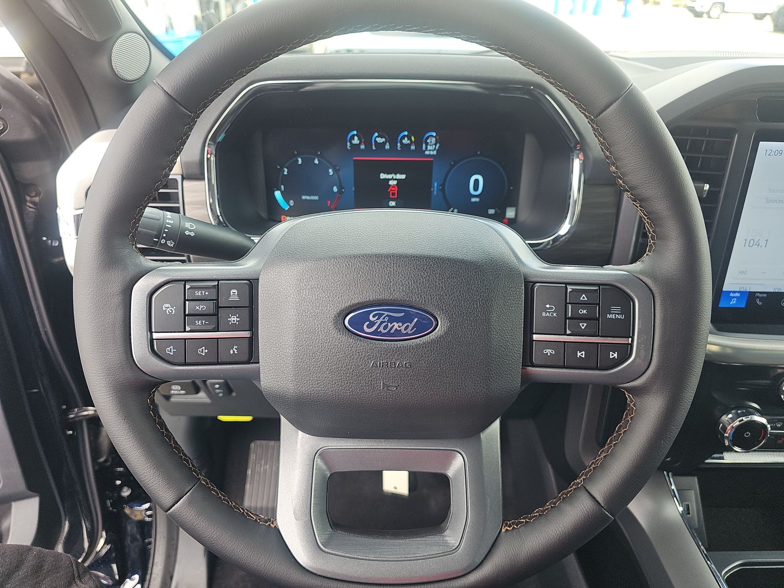 2025 Ford F-150 Lariat AWD