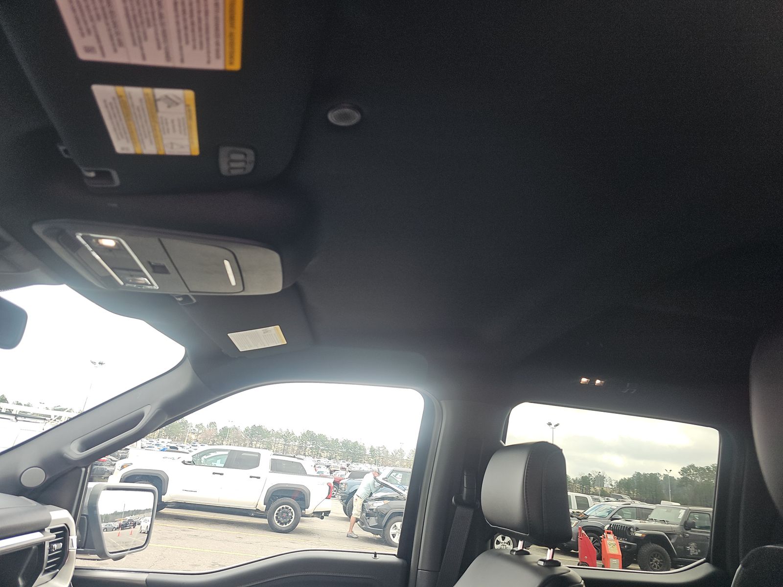 2025 Ford F-150 Lariat AWD