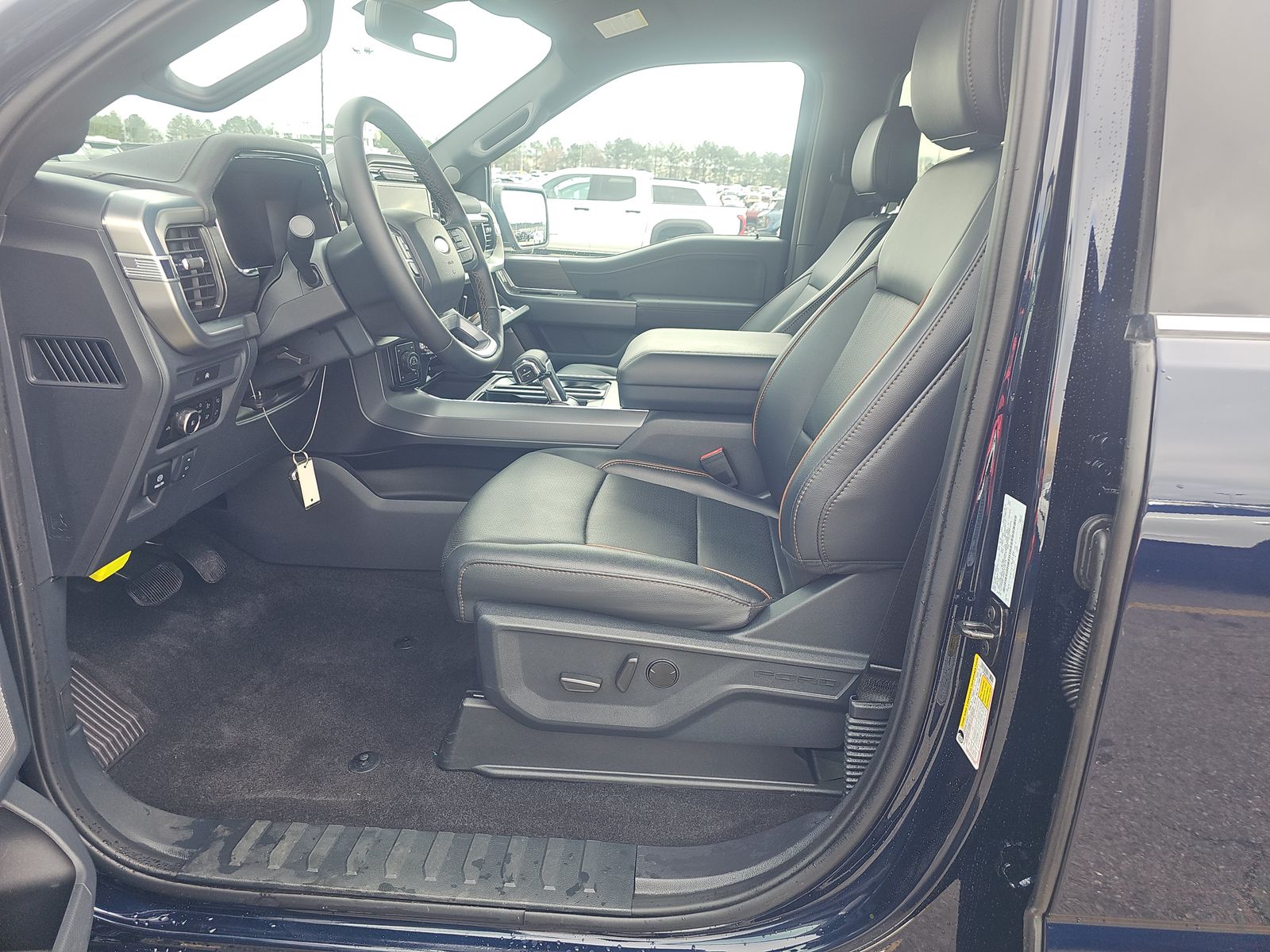 2025 Ford F-150 Lariat AWD