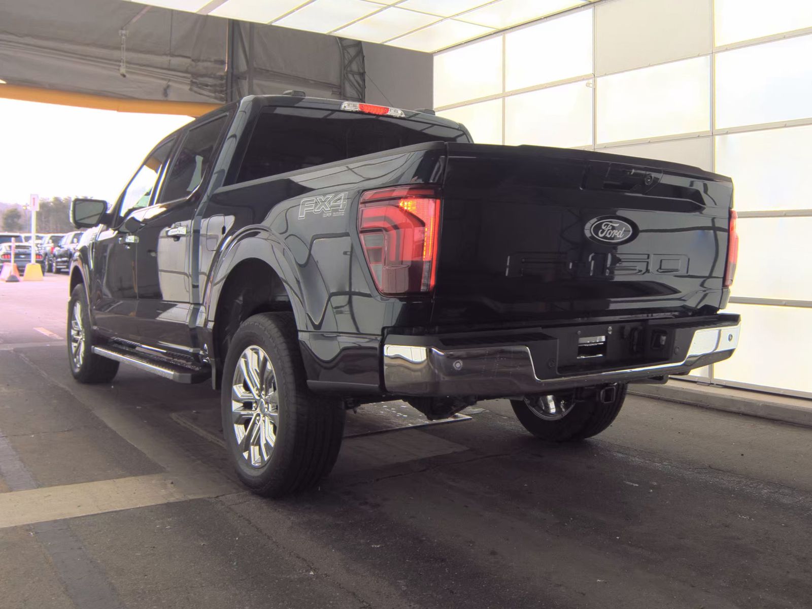 2025 Ford F-150 Lariat AWD