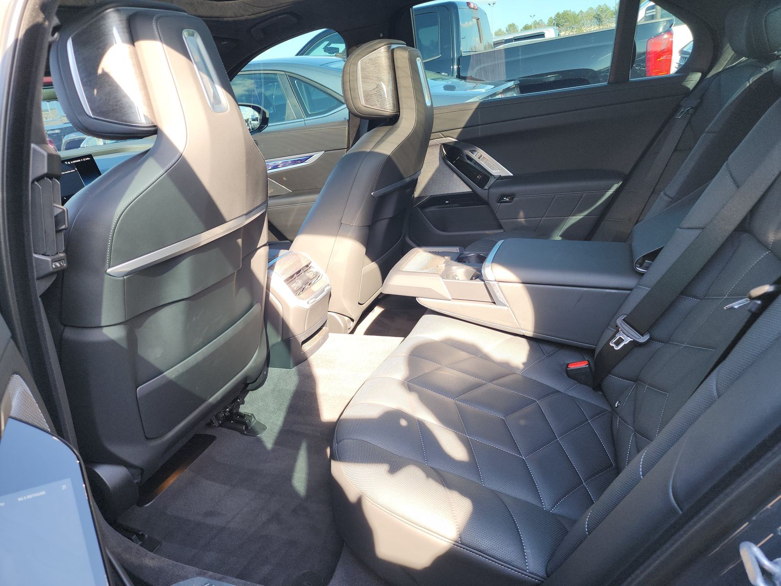 2024 BMW 7 Series 750e xDrive AWD