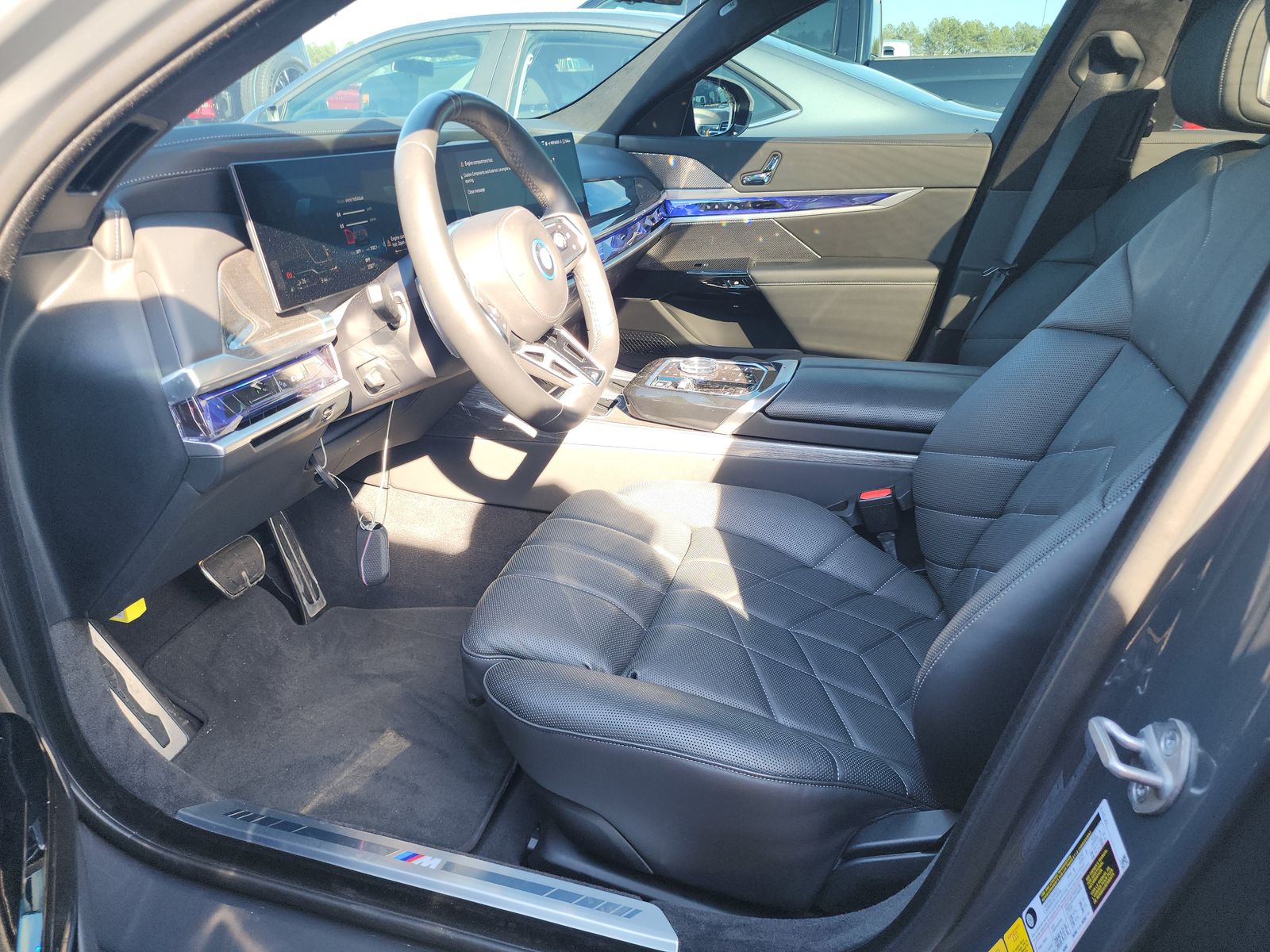 2024 BMW 7 Series 750e xDrive AWD