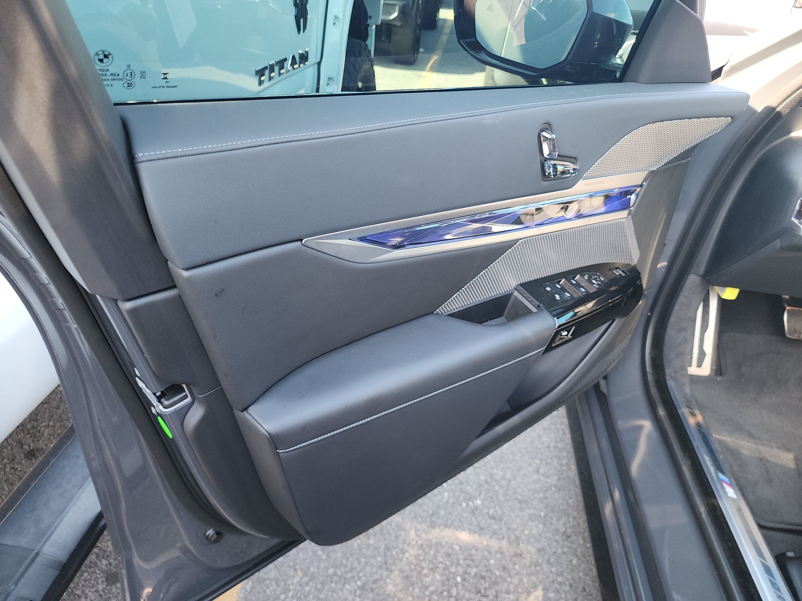 2024 BMW 7 Series 750e xDrive AWD