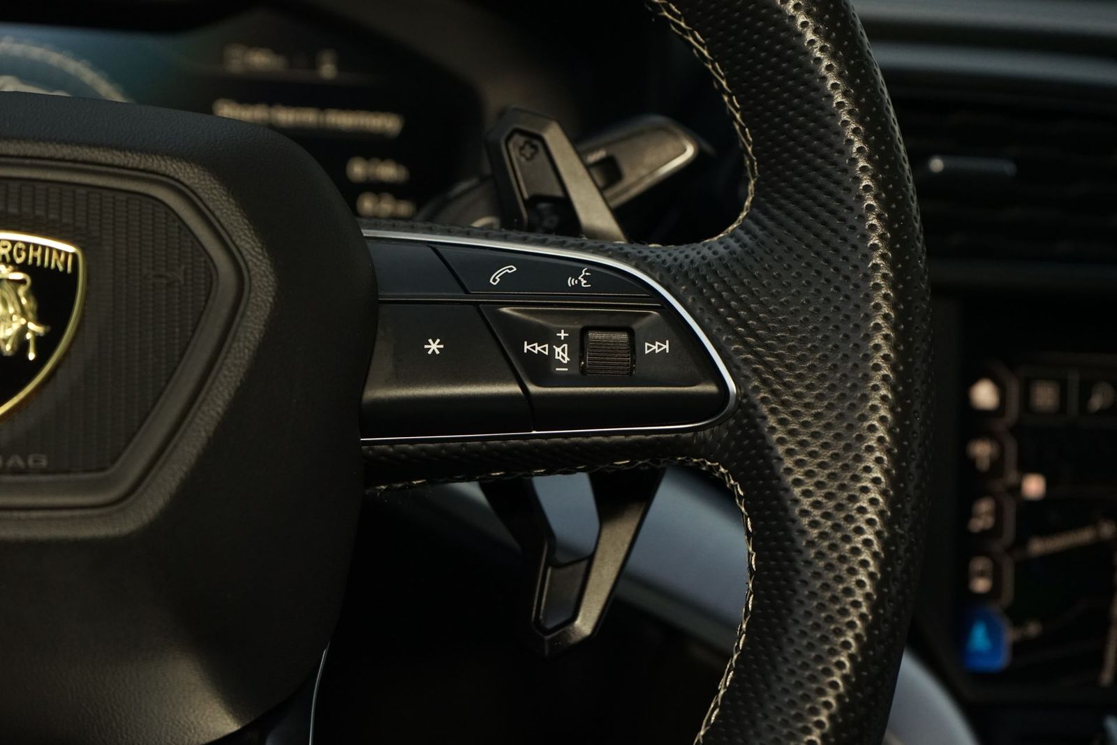 2019 Lamborghini Urus Base AWD