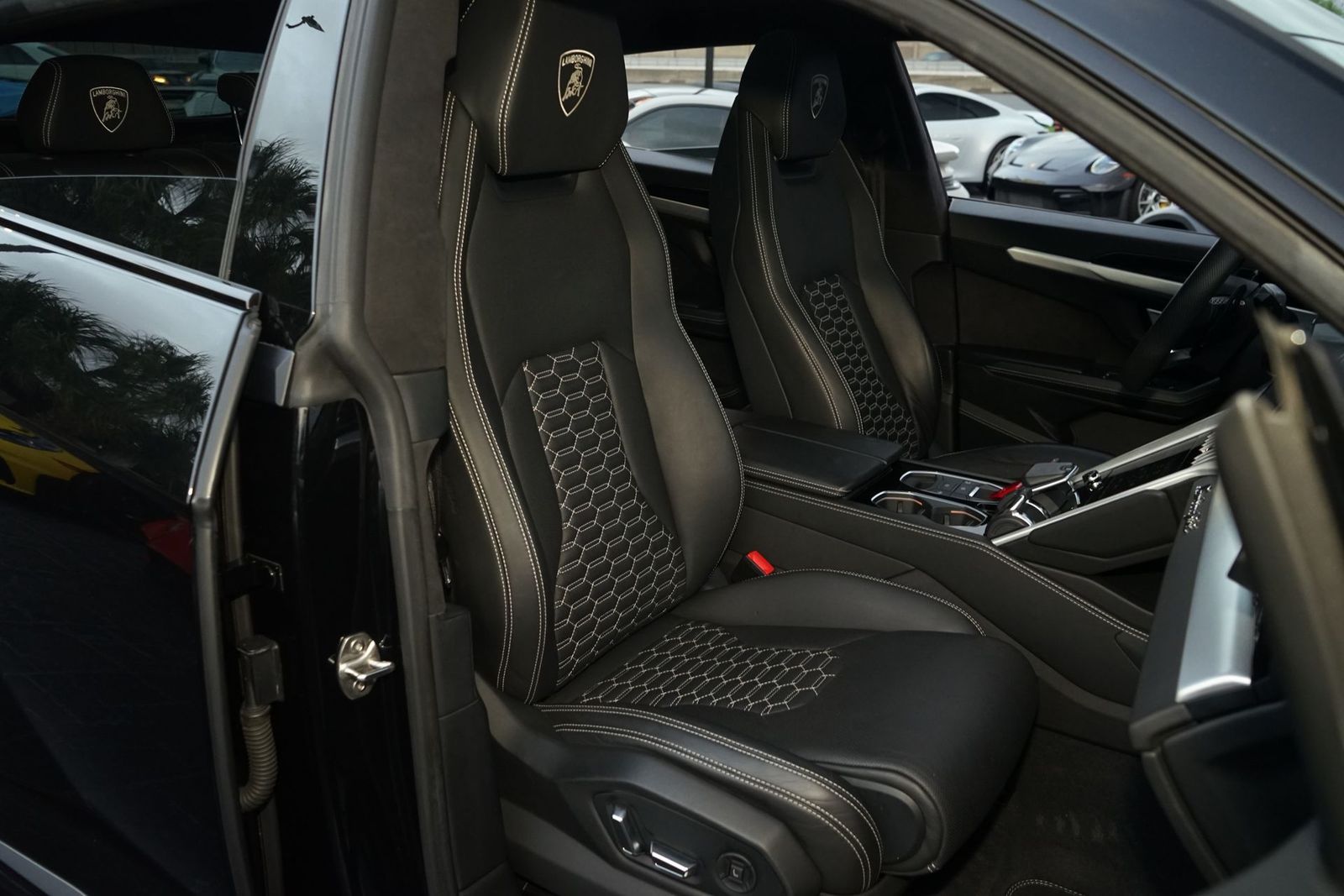 2019 Lamborghini Urus Base AWD