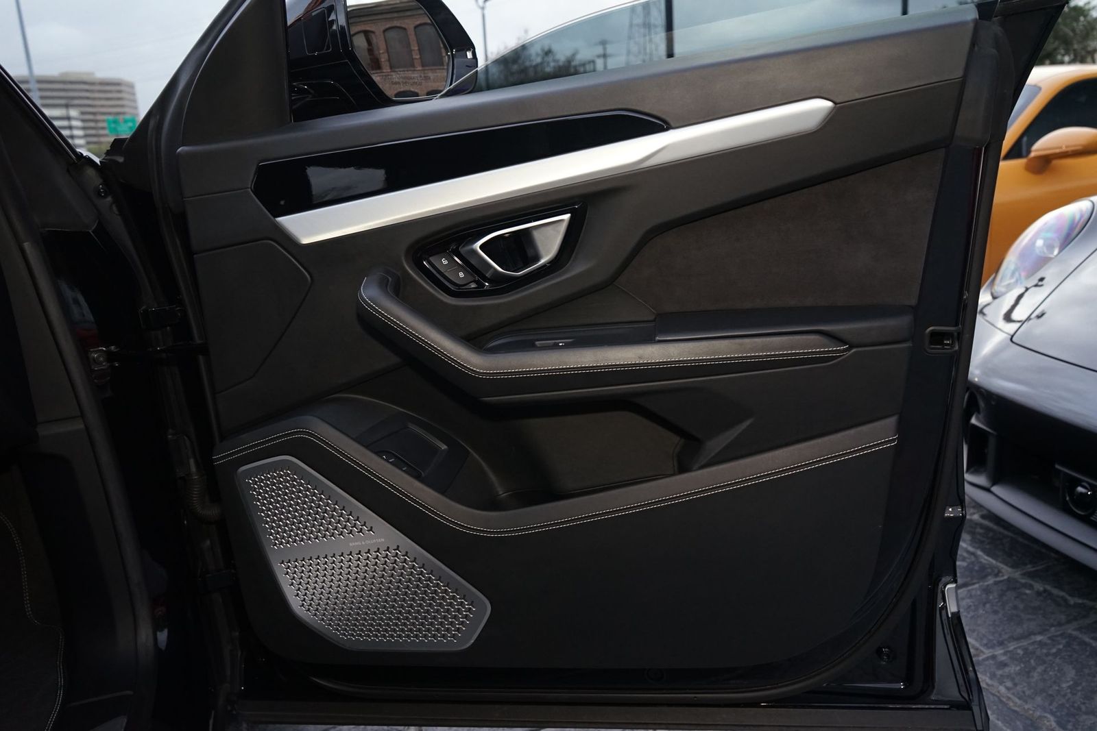 2019 Lamborghini Urus Base AWD