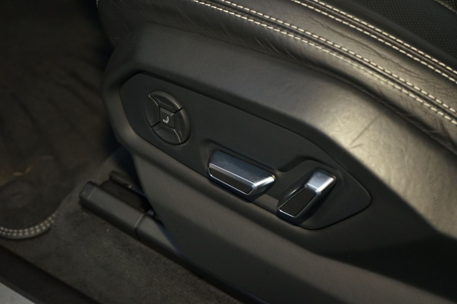 2019 Lamborghini Urus Base AWD