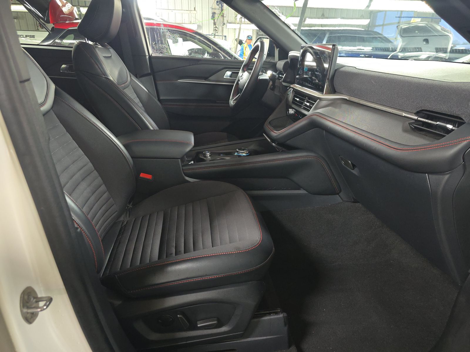 2025 Ford Explorer ST-Line AWD